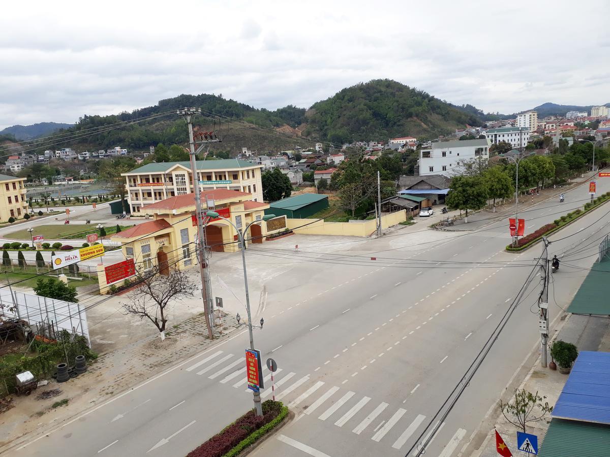 Khach San Hung Van - Bac Kan City汽车旅馆 外观 照片